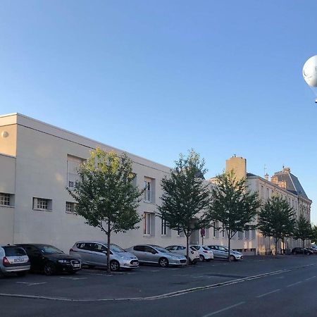 Appartement Aventure A Épernay Exteriör bild